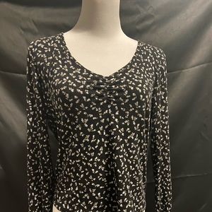 Long sleeve casual black tee